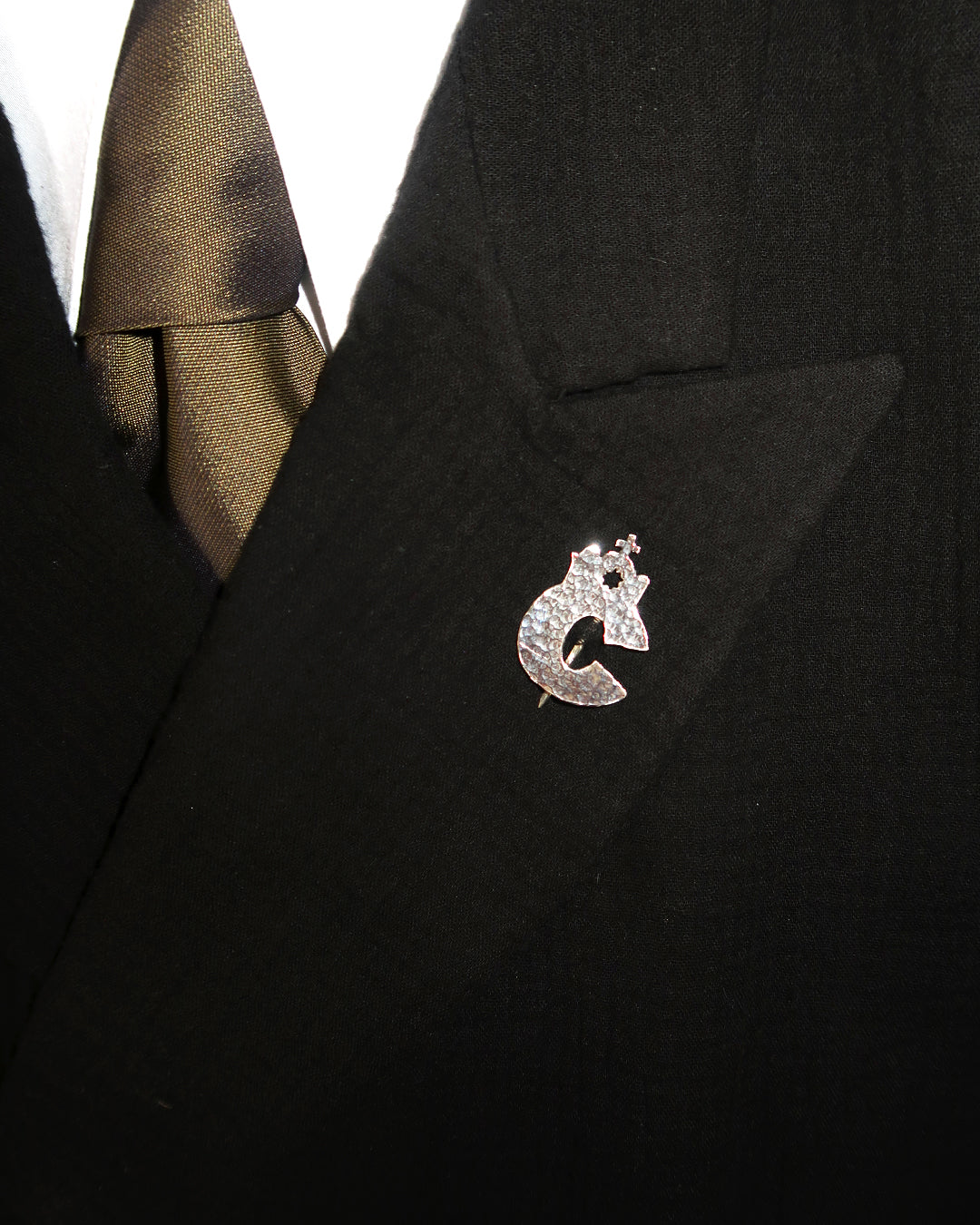 Charlemagne X Lovecut Silver Broach